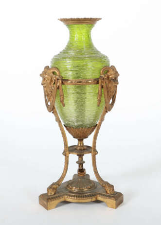 Vase im Empiregestell Um 1900, der sich nach unten… - Foto 2