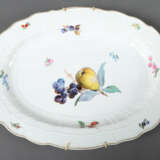 Große Servierschale mit Obstmalerei Meissen, 1850-… - фото 1