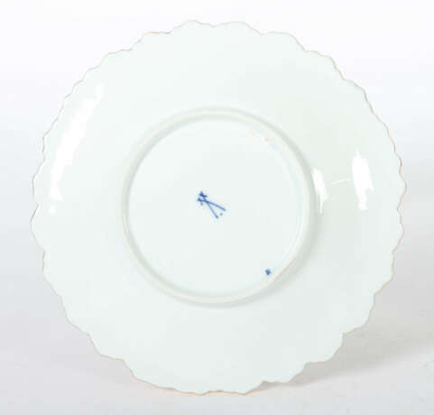 Kleine Prunkschale mit kobaltblauem Fond Meissen, … - photo 2