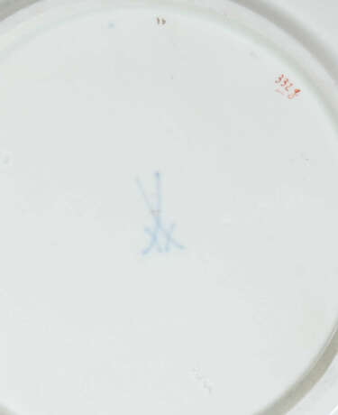 Meissen-Prunkschale mit kobaltblauem Fond Nach 193… - photo 3