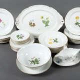 Nymphenburg-Serviceteile mit Blumenmalerei 1912-75… - Foto 2