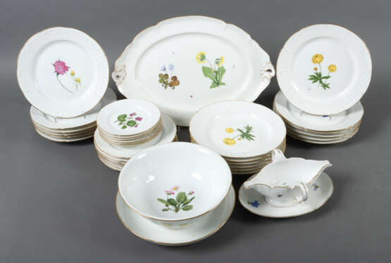 Nymphenburg-Serviceteile mit Blumenmalerei 1912-75… - Foto 2