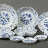 10 Porzellanteile mit ''Zwiebelmuster''-Dekor 9x M… - photo 1