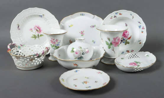 10-teiliges Konvolut mit variierenden Blumen 9x Me… - photo 1