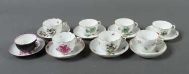 8 variierende Tassen mit Unteren 8x Nymphenburg, 6…
