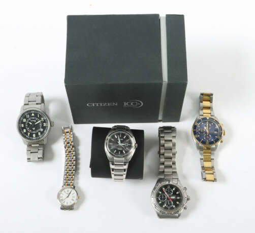Konvolut Uhren modern, 5 Uhren der Marken: Tissot … - photo 2