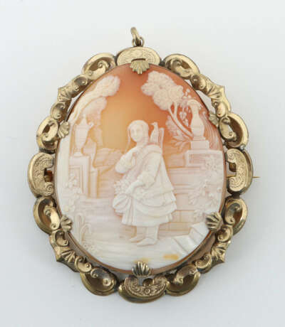Prachtvolle Muschelkameebrosche um 1860, Messing v… - photo 1