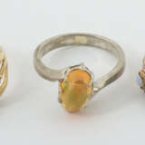 3 kleine Ringe modern/um 1900, Gelbgold 585 und 2 … - фото 1