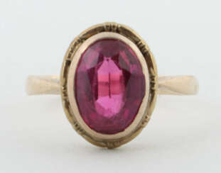 Ring mit Stein Um 1900, Gelbgold 333, punziert, ei…