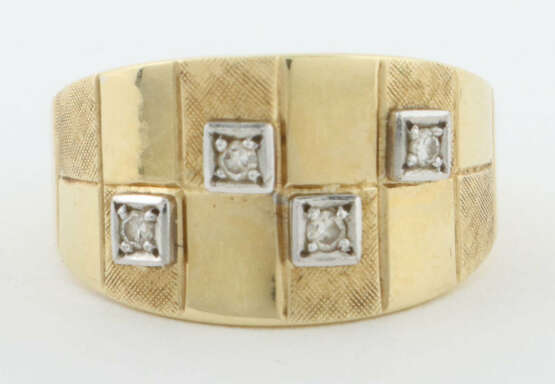 Ring mit Brillanten modern, besetzt mit vier 8-kan… - photo 1