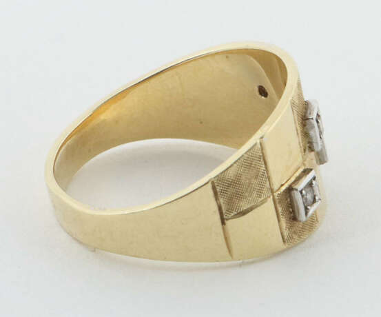Ring mit Brillanten modern, besetzt mit vier 8-kan… - photo 2