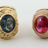2 College-Ringe modern, 1 Ring Gelbgold 416, ca. 1… - photo 1