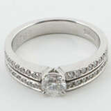 Ring mit Diamanten modern, Weißgold 750, punziert,… - photo 2