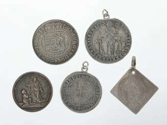 Medaille & 4 Münzen Silber, u. a. Salzburg, Frankf…
