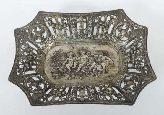 Große Durchbruchschale wohl Hanau, um 1900, Silber… - photo 1