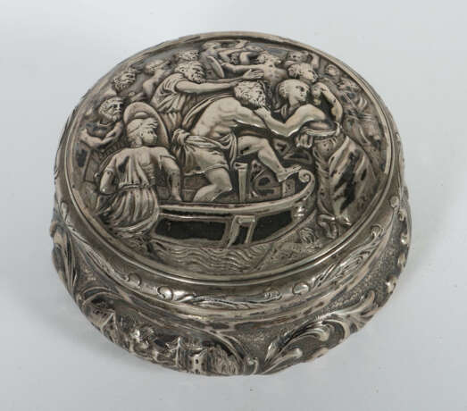 Deckeldose wohl Hanau, um 1900, Silber, ca. 235 g,… - фото 1