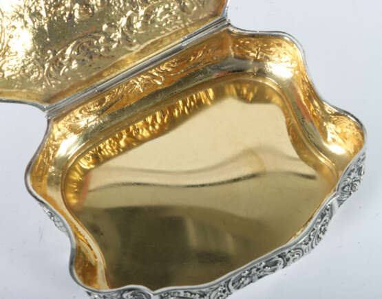 Deckeldose wohl Hanau, um 1900, Silber 800, ca. 44… - Foto 3
