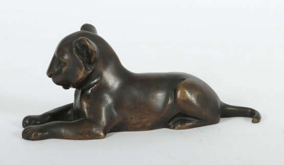 Bildhauer des 20. Jh. ''Löwe'', Bronze patiniert, … - photo 2