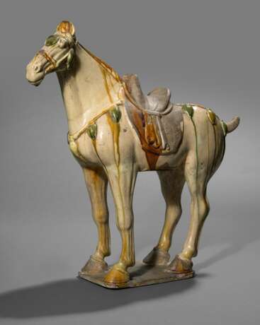 Feines 'sancai'-glasiertes Pferd mit strohfarbenem Grund - photo 1