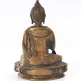 Buddha mit Gefäß - Bronze. - photo 3