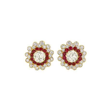 VAN CLEEF & ARPELS DIAMOND AND RUBY EARRINGS - photo 1