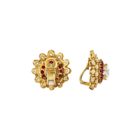 VAN CLEEF & ARPELS DIAMOND AND RUBY EARRINGS - photo 5