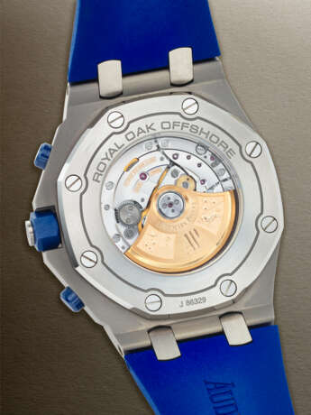 AUDEMARS PIGUET, VIBRANT STAINLESS STEEL CHRONOGRAPH 'ROYAL OAK OFFSHORE' WITH DATE, REF. 26470ST - photo 3 AUDEMARS PIGUET, VIBRANT STAINLESS STEEL CHRONOGRAPH 'ROYAL OAK OFFSHORE' WITH DATE, REF. 26470ST - photo 3