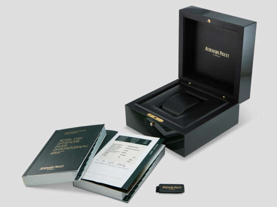 AUDEMARS PIGUET, STAINLESS STEEL CHRONOGRAPH 'ROYAL OAK OFFSHORE', REF. 26703ST - photo 4 AUDEMARS PIGUET, STAINLESS STEEL CHRONOGRAPH 'ROYAL OAK OFFSHORE', REF. 26703ST - photo 4