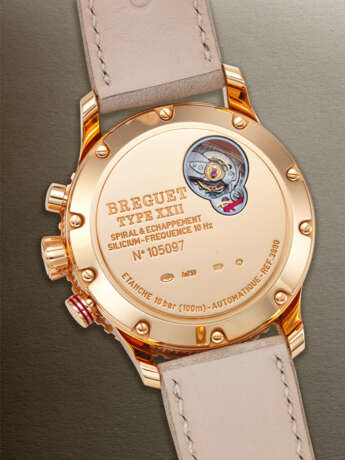 BREGUET, LARGE AND HEAVY PINK GOLD DUAL TIME FLYBACK CHRONOGRAPH 'TYPE XXII' WITH DATE AND 24-HOUR INDICATION, REF. 3880BR - Foto 3