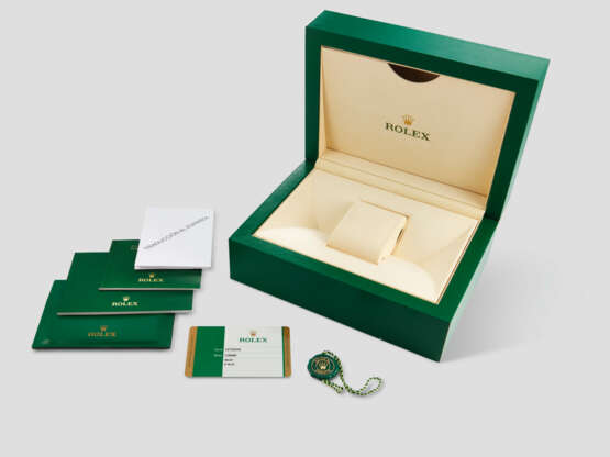 ROLEX, STAINLESS STEEL 'DEEPSEA SEA DWELLER' WITH DATE AND HELIUM ESCAPE VALVE, REF. 126660 - photo 4