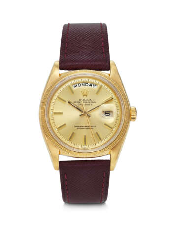 ROLEX, YELLOW GOLD 'DAY-DATE' WITH 'BARK-FINISH' BEZEL, REF. 1807 - photo 1