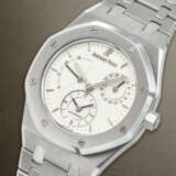 AUDEMARS PIGUET, SPORTY AND ATTRACTIVE STAINLESS STEEL DUAL TIME 'ROYAL OAK' WITH POWER RESEREVE AND DATE, REF. 25730ST - photo 2
