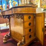 Davenport mid-Victorian burr walnut and marquetry desk 19th century circa 1860 Wood Victorian Style 19th century - photo 2