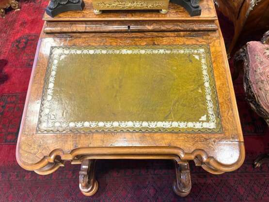 Davenport mid-Victorian burr walnut and marquetry desk 19th century circa 1860 Wood Victorian Style 19th century - photo 6