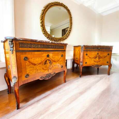 Pair of commodes in the Louis XV style marquetry and gilt bronze 19th century Wood 19th century - photo 8