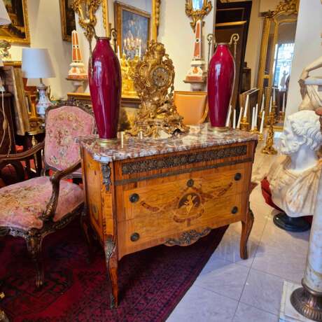 Pair of commodes in the Louis XV style marquetry and gilt bronze 19th century Wood 19th century - photo 10