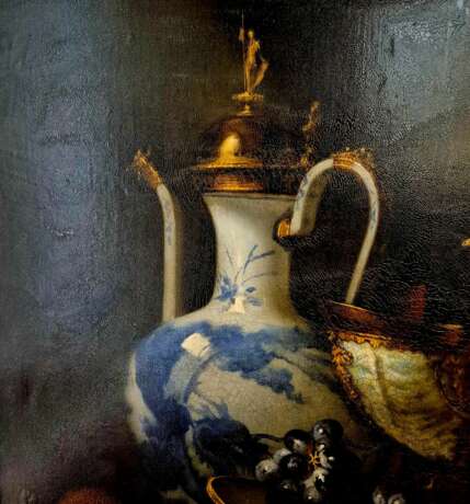 Still Life With Porcelain And Black Grapes Signed By Artist Sie G 1997 20th century г. - фото 10