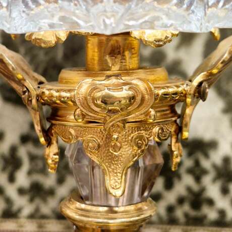 Baccarat Cut Crystal Centerpiece Mounted on Chiseled Gilt Bronze 19th Century Crystal bronze Napoleon III 19th century - Foto 10