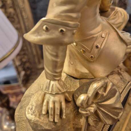 19th Century Charles X Clock with a Statue of a Romantic Young Nobleman. Bronce Other style 19th century - photo 13