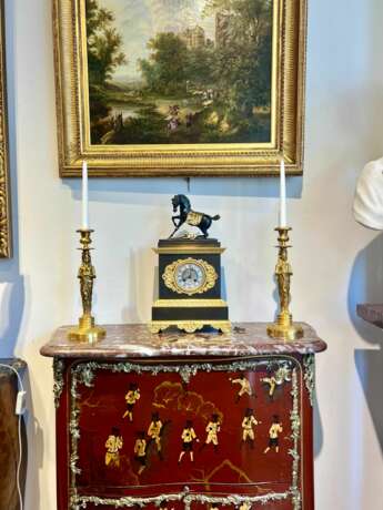 Empire Clock in representing a Horse and a Dog in Gilt Bronze 19th Century Bronze Empire 19th century - photo 7