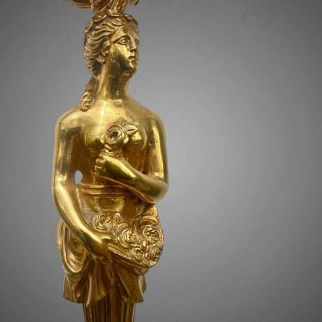19th Century Pair of Candlesticks in Gilt Bronze Bronze Napoleon III 19th century - photo 2