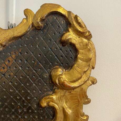 18th Century Pair of Louis XV Rococo Style Italian Sconces in Gilded Wood Lacquered wood 18th century - photo 3
