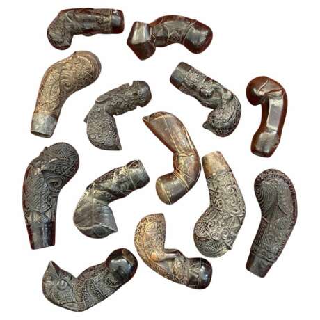 Collection of Kriss Handles Java Indonesia Late 18th Early 19th Century Lackiertes Holz Other style Late 18th century - Foto 1