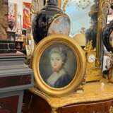 Portrait of a young woman in an gilt oval frame pastel drawing 18th century oil painting 18th century - photo 3