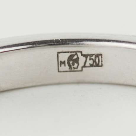 750 gold ring in Art Deco style with three diamonds. Diamonds 20th century - photo 5
