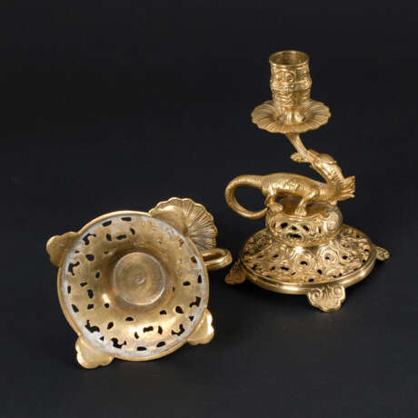 Paar Neo-Romanik-Bronzeleuchter mit Dra - Foto 2