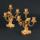 Paar Bronze-Leuchter im Rokoko-Stil. - фото 1