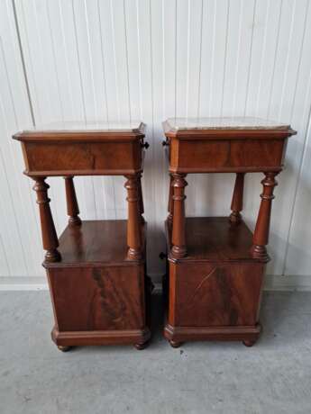 A pair of antique bedside tables Mahagoni 19th century - Foto 3