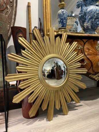 1960s Large Sun-Shaped Convex Mirror Metal Rococo Mid-20th century - photo 2