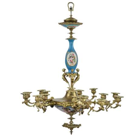 Lustre &agrave; 15 bougies de style Louis XVI. S&egrave;vres. Polychrome gilt Late 19th century - photo 1